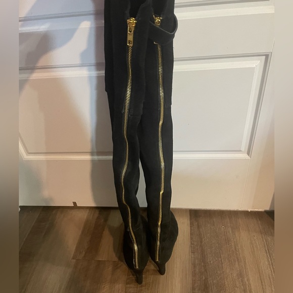 Kelsi Dagger black over the knee boots with gold zipper - Picture 6 of 9